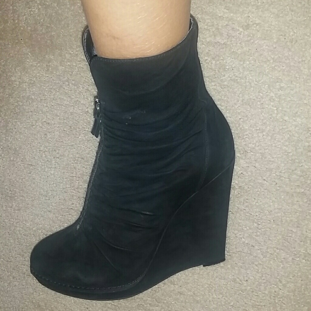COPY - Enzo Angiolini preowned black wedge boots